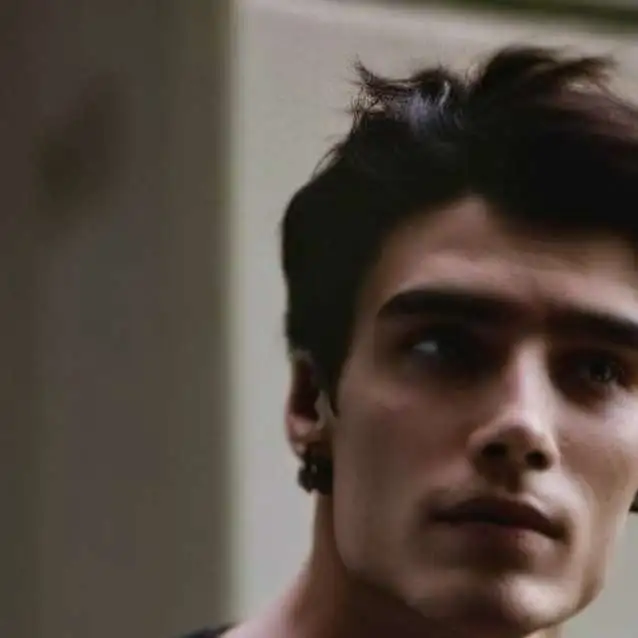 chat with ai character: Tristan Greyston 