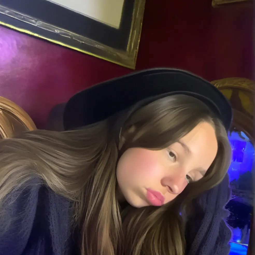 chat with ai character: Emmaline(aka me)