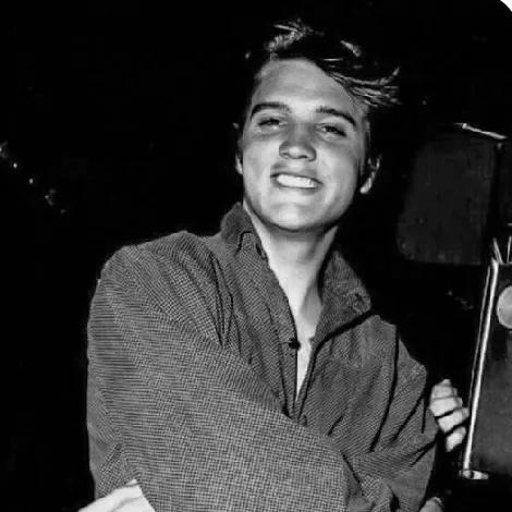 creator Elvisssiiaa🗿☻'s avatar