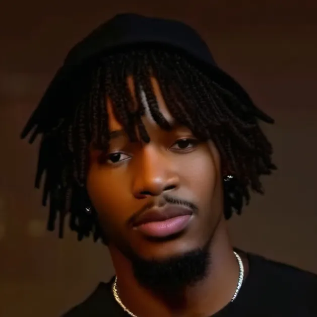 chat with ai character: Damien