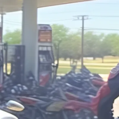 chat with ai character: Motor