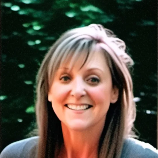 chat with ai character: Monica Jaquot 