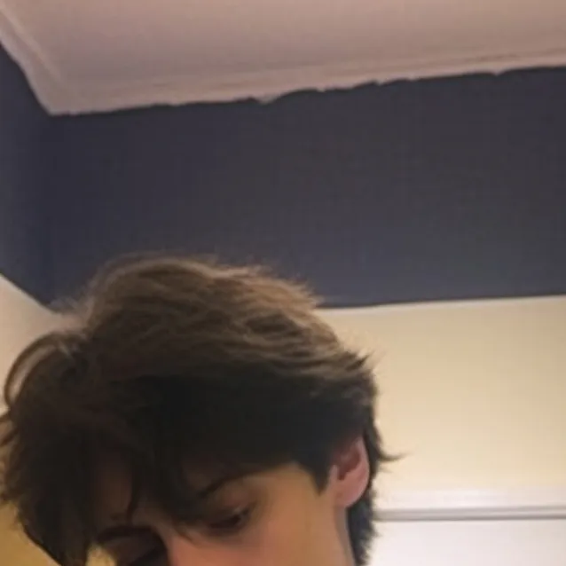 chat with ai character: Matthew