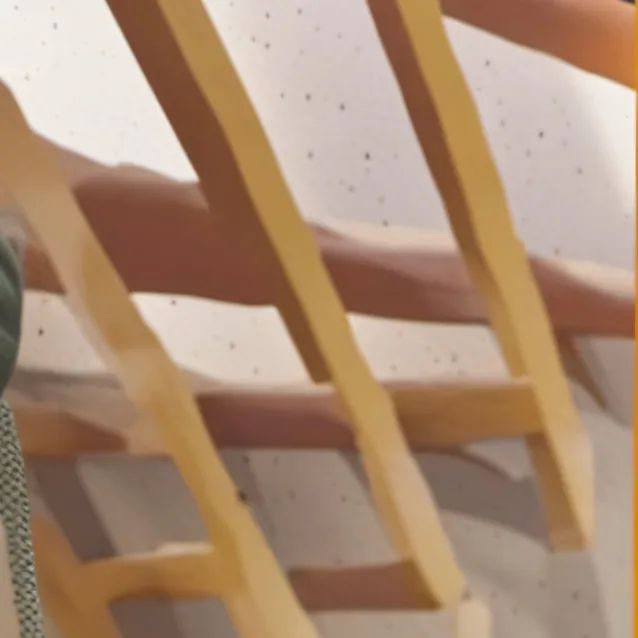 chat with ai character: english or Spanish