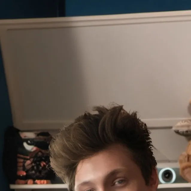 chat with ai character: loi