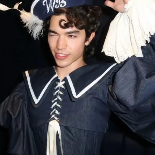 creator RueLar's avatar