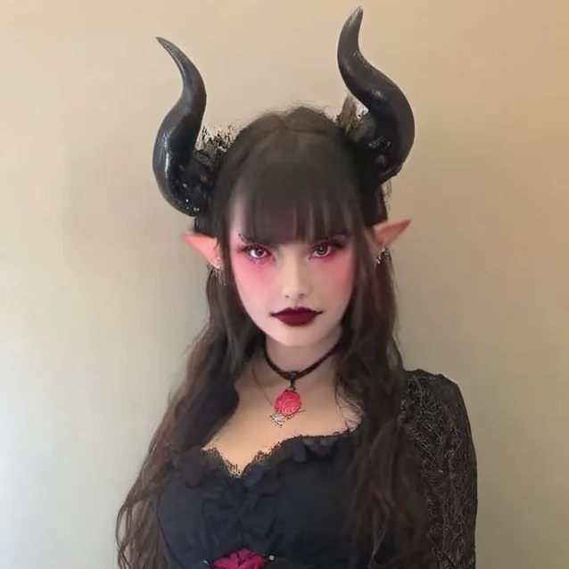 chat with ai character: Annie