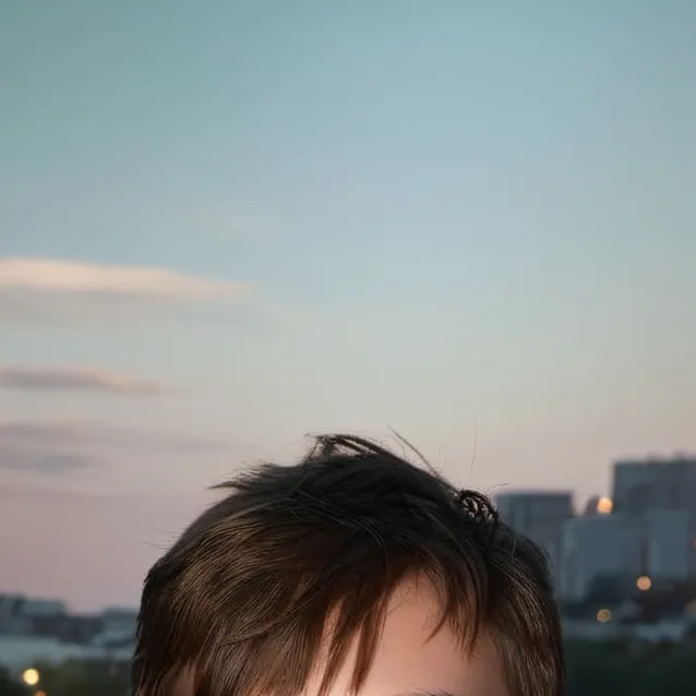 chat with ai character: Mitchell Hope 