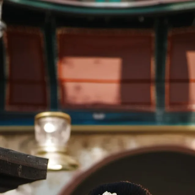 chat with ai character: Nina