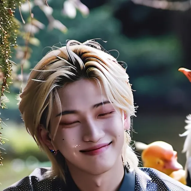 chat with ai character: felix