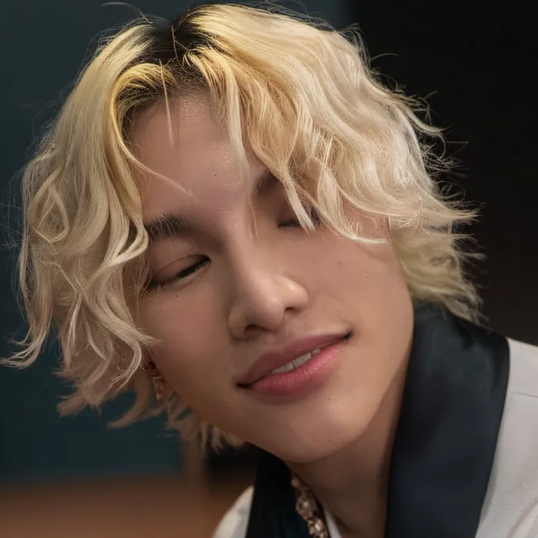 chat with ai character: Fabio Carpir