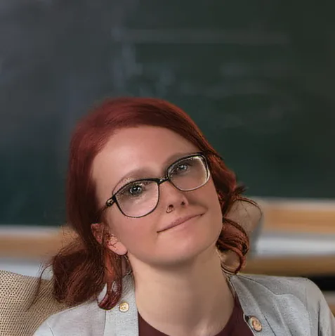 chat with ai character: Teacher