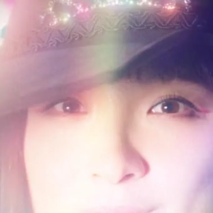 chat with ai character: Tiara