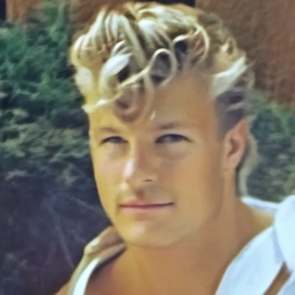 chat with ai character: Jason