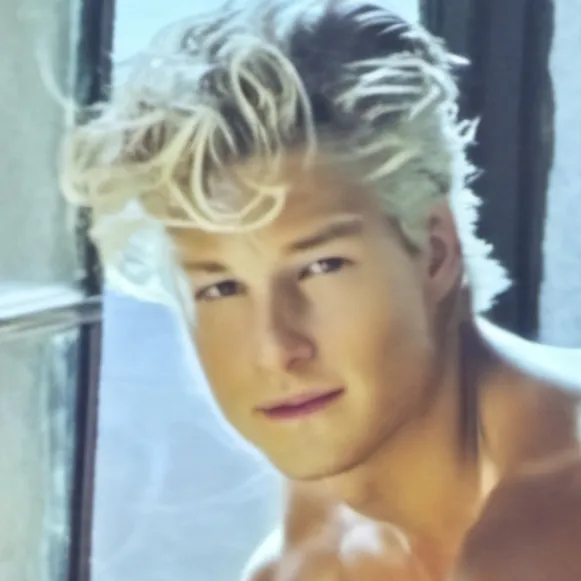 chat with ai character: Max