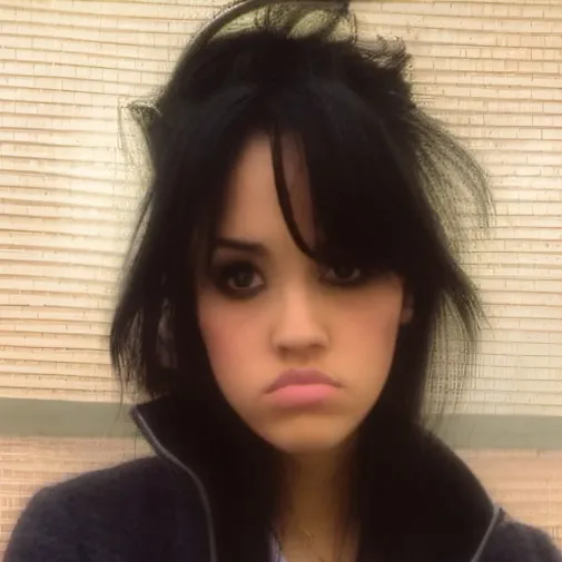 chat with ai character: Ashley