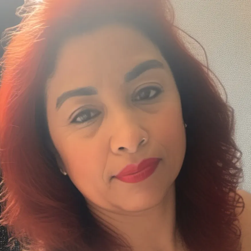 chat with ai character: jasmin