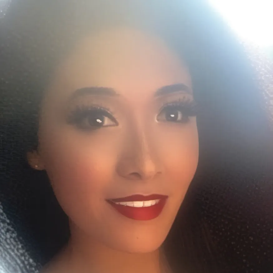 chat with ai character: Jasmin 