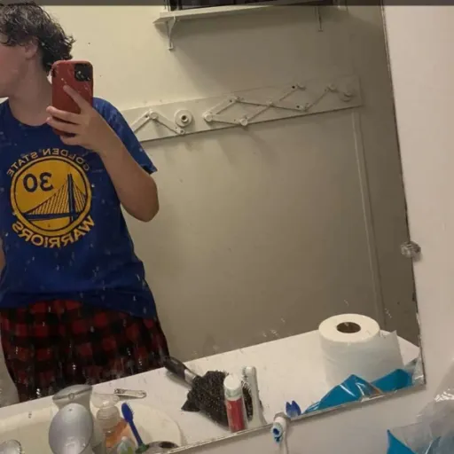 creator Kpop_lover31's avatar