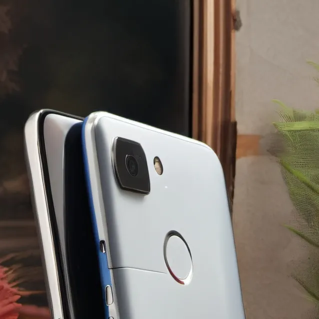 chat with ai character: google pixel