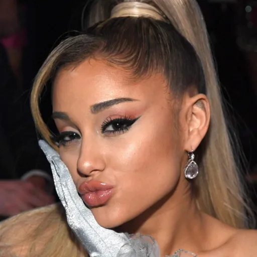 creator Megan Simone's avatar