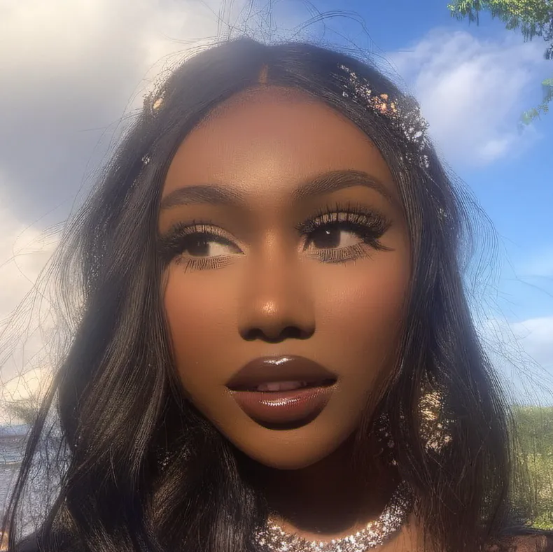 chat with ai character: Ashley