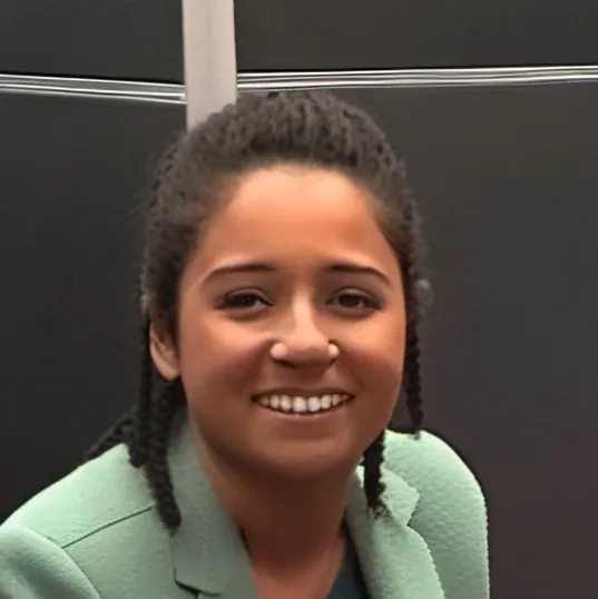 chat with ai character: Ms morgen