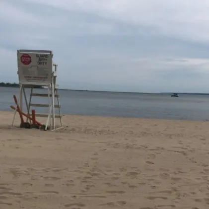 chat with ai character: F0RSAK3N(pool)!