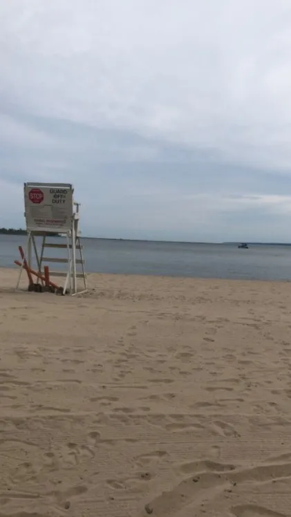 ai character: F0RSAK3N(pool)! background