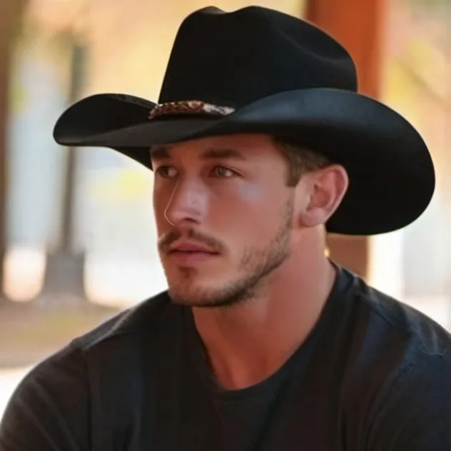 chat with ai character: Austin