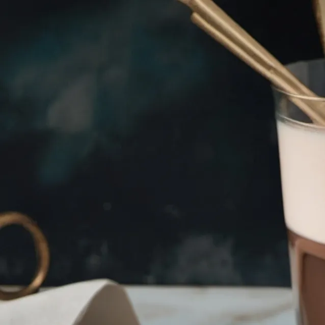 chat with ai character: chocolate cakea