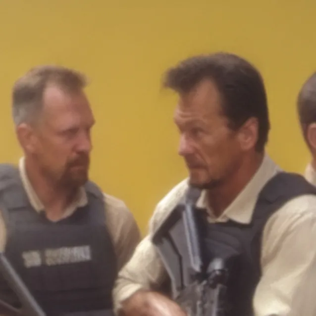 chat with ai character: the airsoft team 