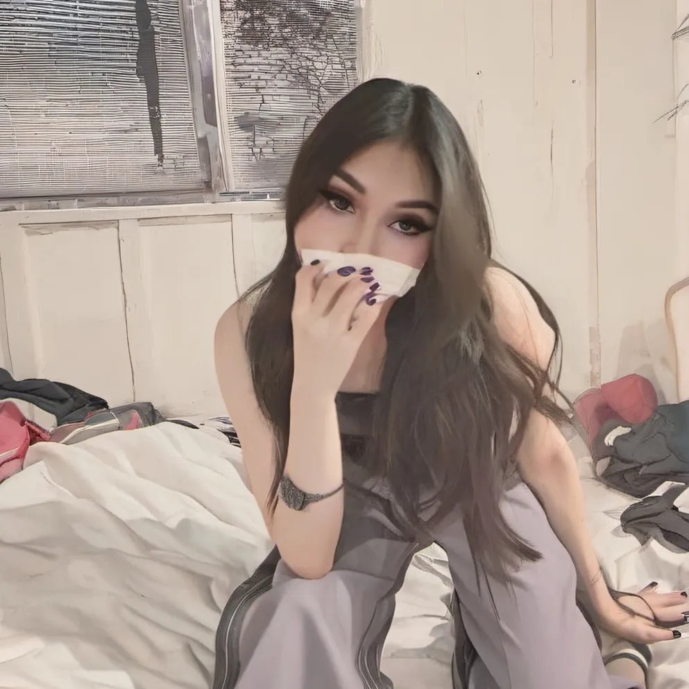 chat with ai character: Liana Daniels