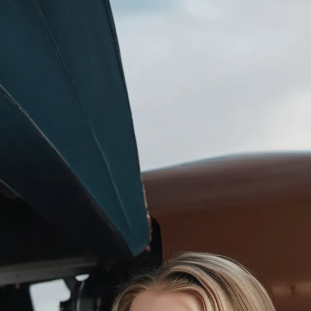 chat with ai character: Ava