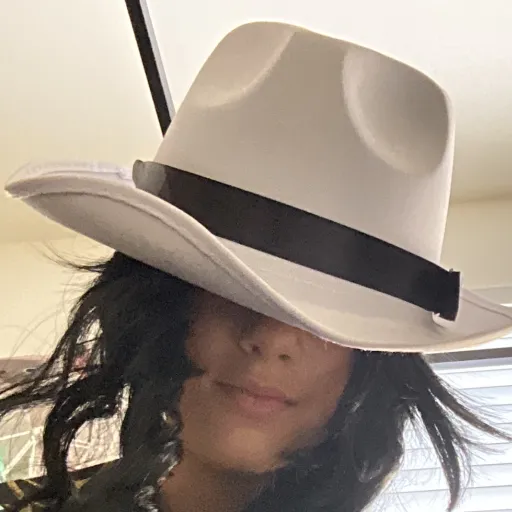 creator Aziza Denvares's avatar