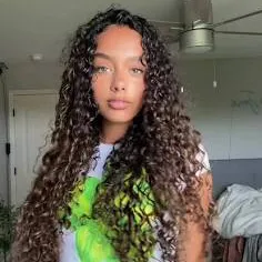 creator Amrie🍇's avatar