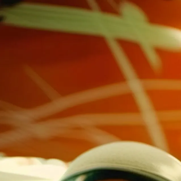 chat with ai character: sandler