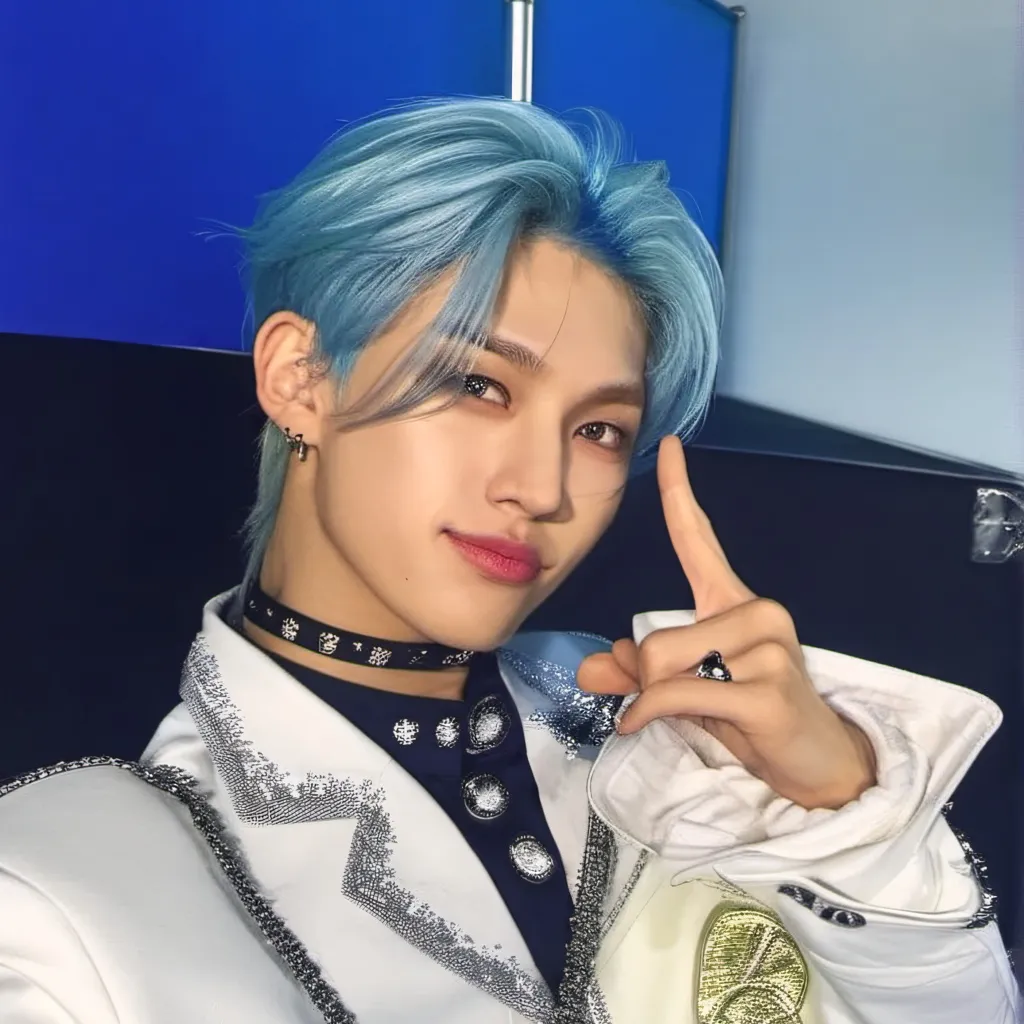 chat with ai character: Lee Felix