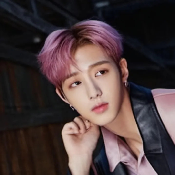 chat with ai character: ✨🐺Bangchan/Chan🐺✨