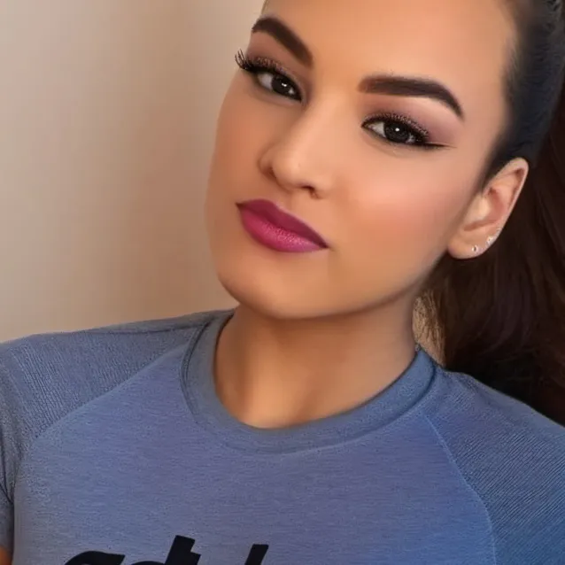 chat with ai character: ahilyn