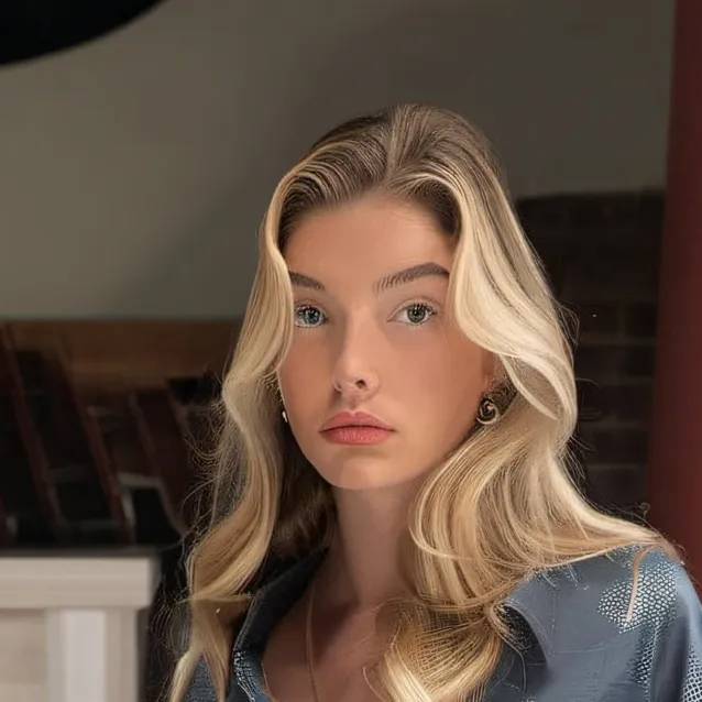 chat with ai character: Skylar