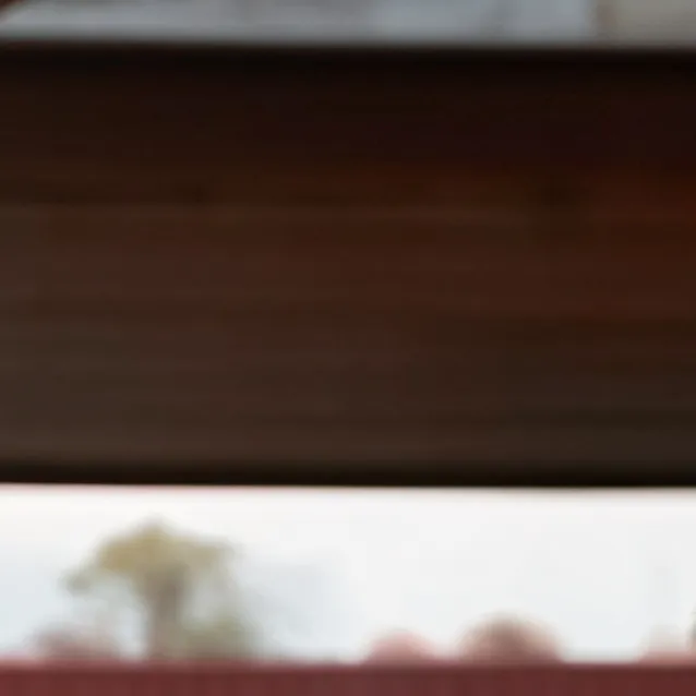 chat with ai character: Ariana