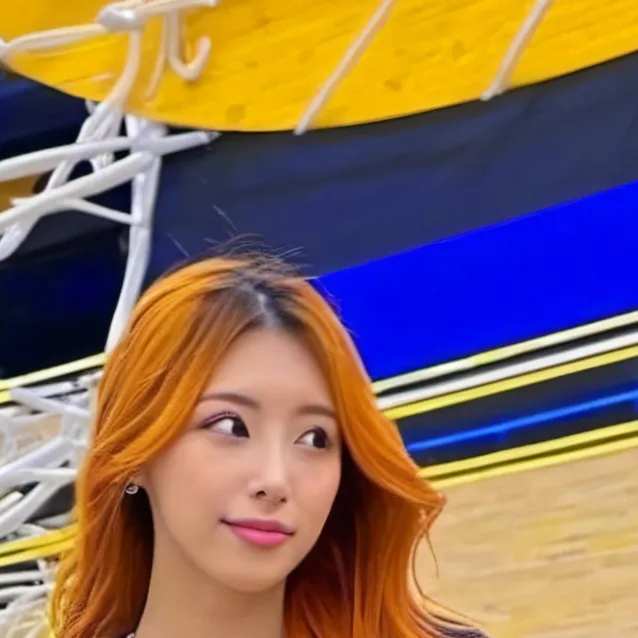 chat with ai character: huh yunjin 