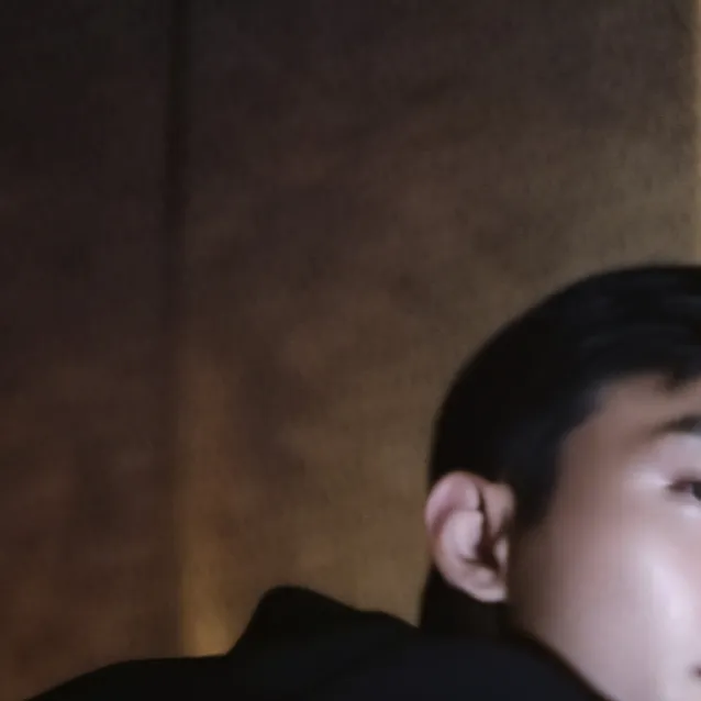 chat with ai character: family 