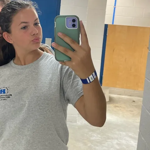 creator evangelineee2006's avatar