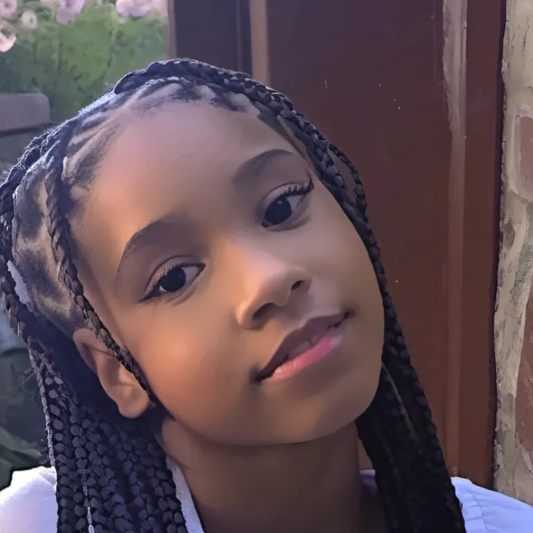 chat with ai character: Azaiyah