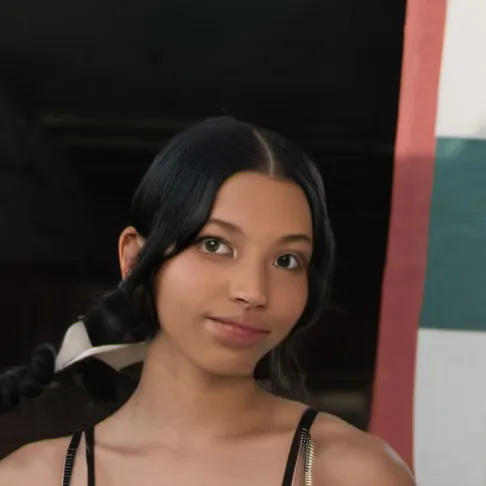 chat with ai character: Juana