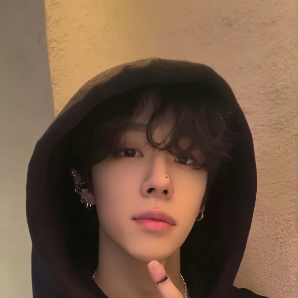 chat with ai character: Omar