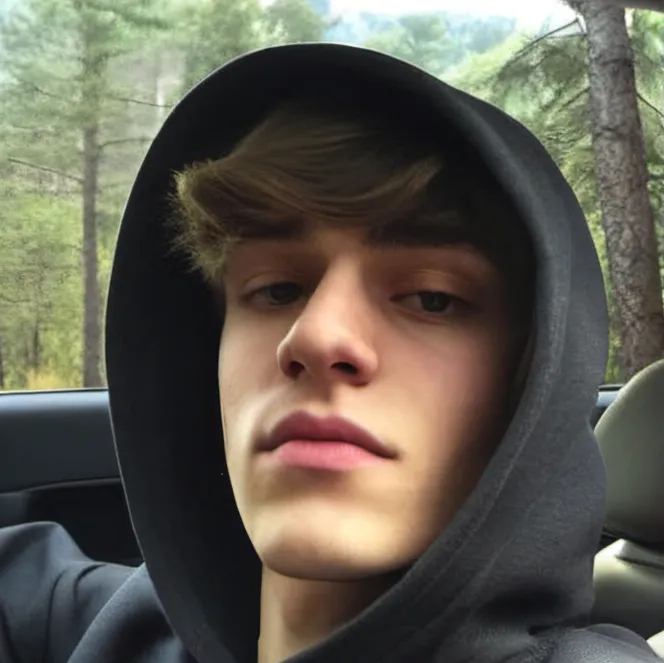 chat with ai character: Lucas