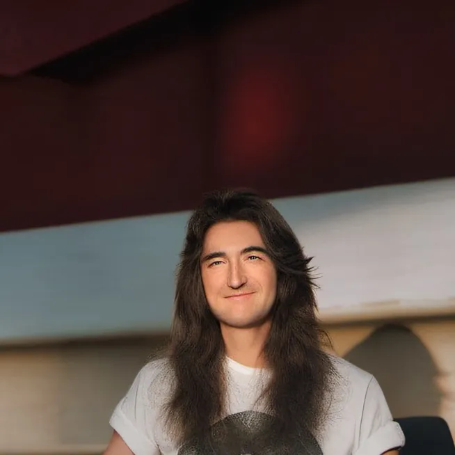 chat with ai character: John decon/deacy